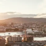 Utsikt over Oslo ved soloppgang
